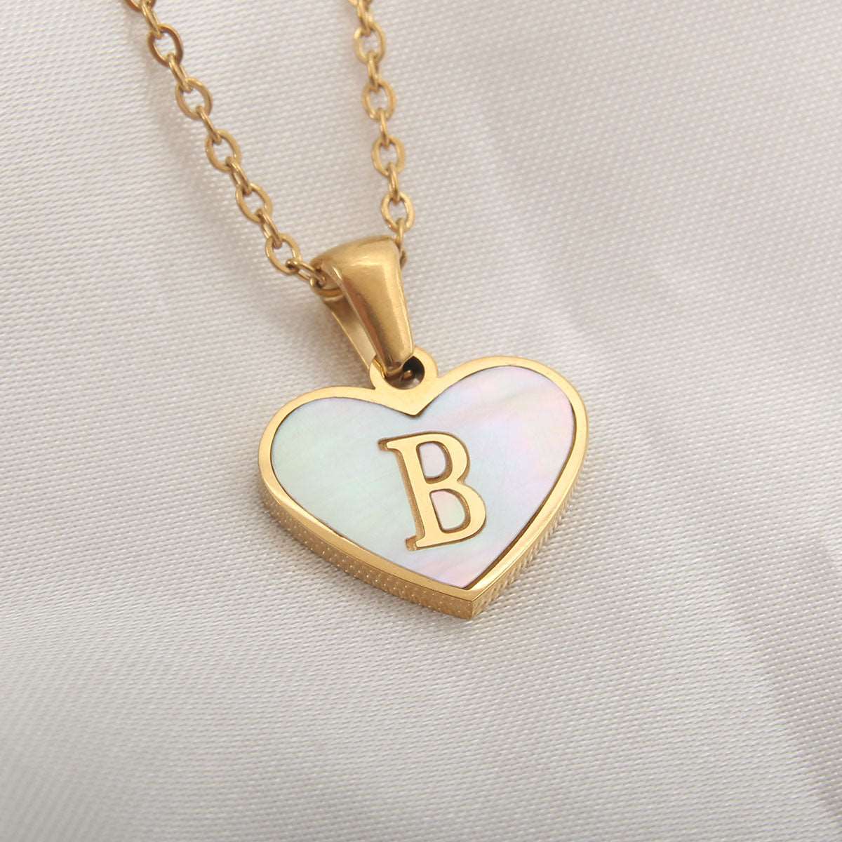 26 Letter Heart-Shaped Necklace Personalized
