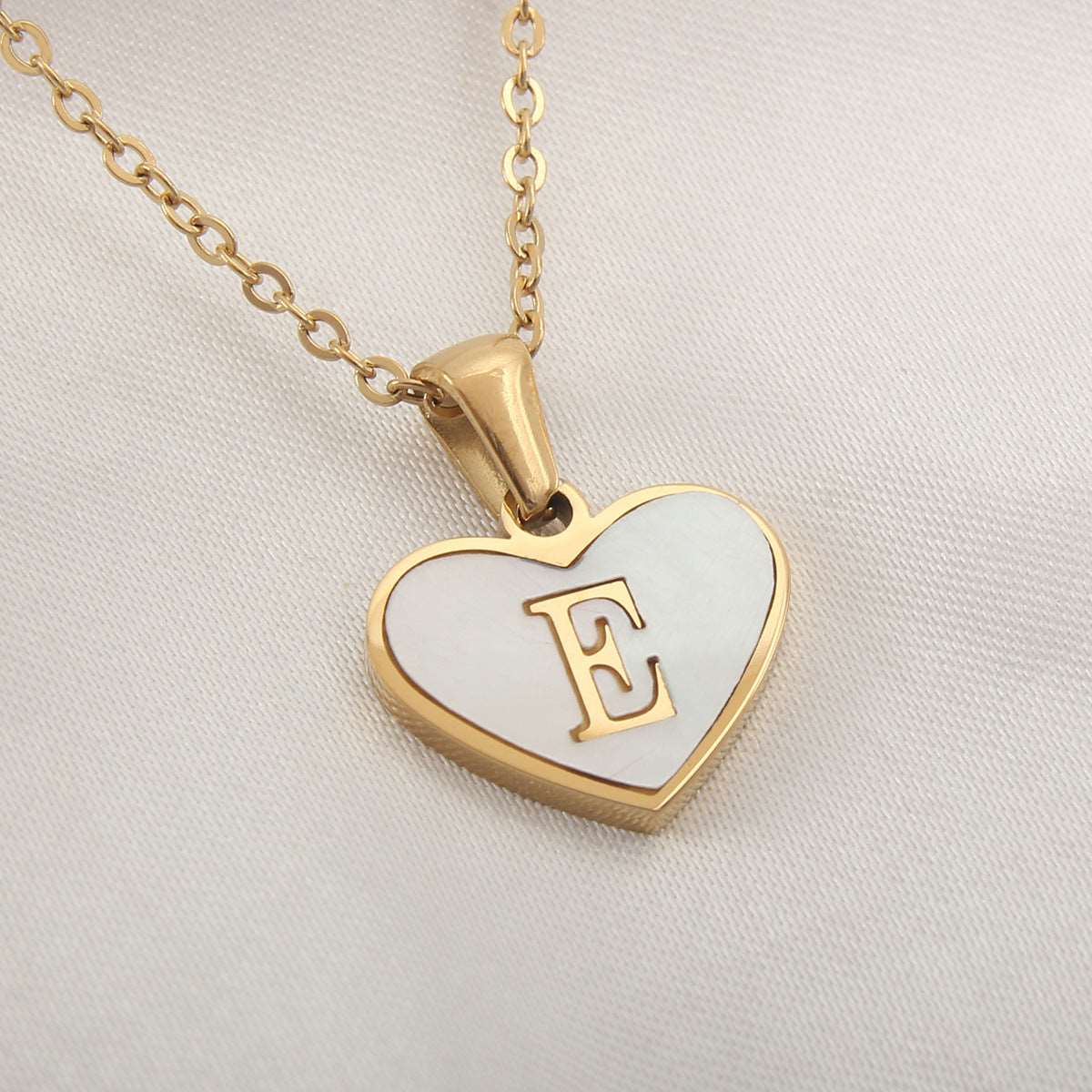 26 Letter Heart-Shaped Necklace Personalized