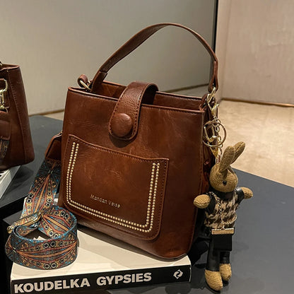 2024 Fashion Leather Tote: Simple Vintage Shoulder Bucket Bag with Large Capacity